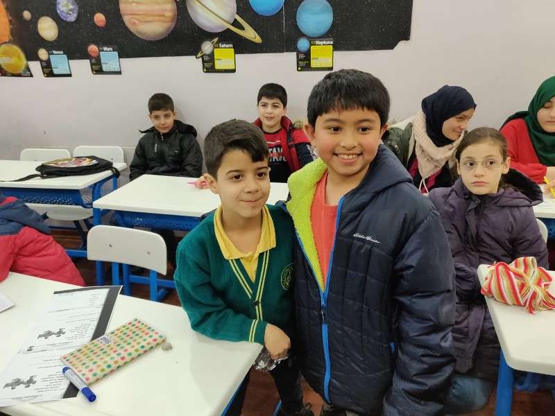 givelight-orphan-children-Asia-Turkey-Istanbul-Syrian-Refugees-fatih-Center 800